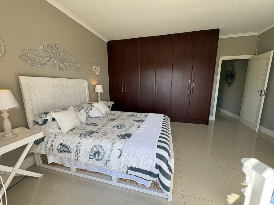 4 Bedroom Property for Sale in Yzerfontein Western Cape